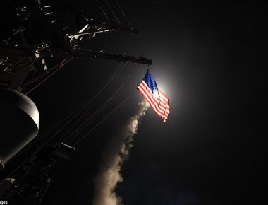 Το Κρεμλίνο προειδοποίησε την Ουάσιγκτον για «καταστροφικές συνέπειες» εάν βομβαρδίσει ξανά συριακές δυνάμεις (βίντεο)